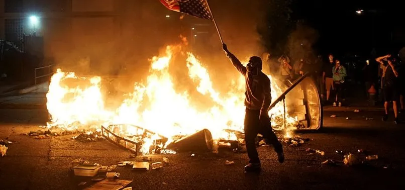 ABD sokaklarını savaş alınan çeviren Antifa PKK'den eğitim alan bir örgüt çıktı! Antifa kimdir? Antifa nedir?