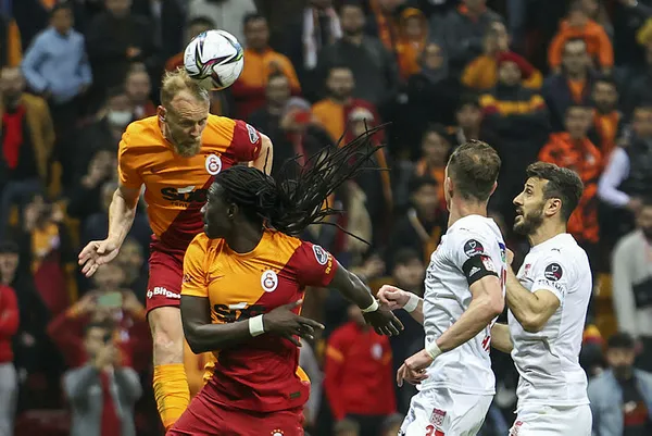Galatasaray evinde dağıldı! Galatasaray 2-3 Sivasspor MAÇ SONUCU-ÖZET