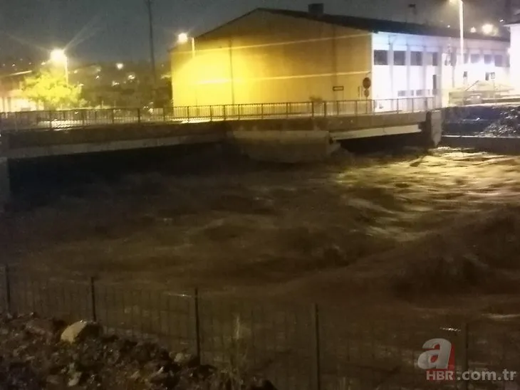 Kastamonu’da kırmızı alarm: Dereler taştı evleri su bastı! İnebolu ilçesi tahliye ediliyor | Bölgede okullar tatil ilan edildi