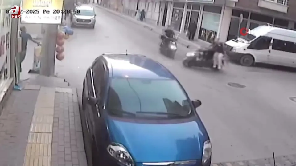 Bursa’da iki motosiklet böyle çarpıştı