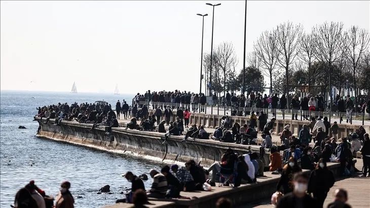 Ağustos’ta yasaklar yeniden başlayacak mı? Hafta içi ve hafta sonu sokağa çıkma yasağı olacak mı? Son durum...