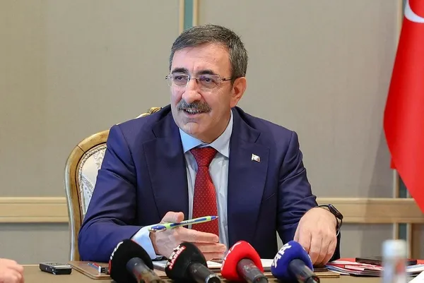 cumhurbaskani-yardimcisi-cevdet-yilmazdan-orta-vadeli-programla-ilgili-flas-aciklamalar-tarih-verildi-1691482161015.jpeg Cumhurbaşkanı Yardımcısı Cevdet Yılmaz'dan Orta Vadeli Program'la ilgili flaş açıklamalar! Tarih verildi - 4