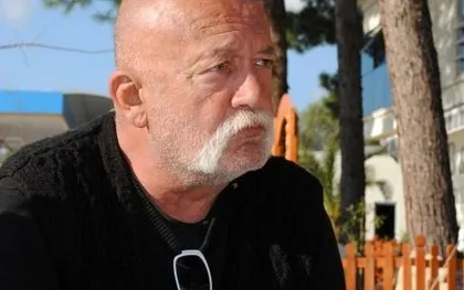 Sümer Tilmaç kimdir?
