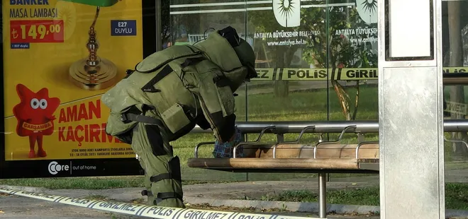 Antalya'da bomba paniği! Duraktaki poşet polis ekiplerini harekete geçirdi! Bakın içinden ne çıktı...