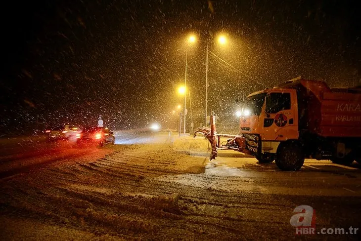❄ Kar İstanbul’un kapısına dayandı! ☃ Bolu Dağı’nda kar yağışı başladı