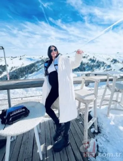 Başak Dizer kimdir, kaç yaşında? Başak Dizer ne iş yapıyor? Başak Dizer ve Kıvanç Tatlıtuğ'un oğlu Kurt Efe doğdu 16