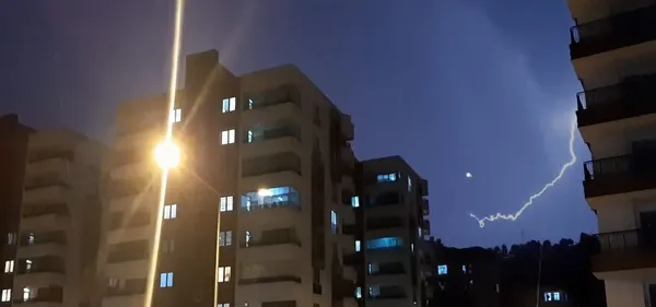 Adıyaman’da şimşekler geceyi aydınlattı - 4