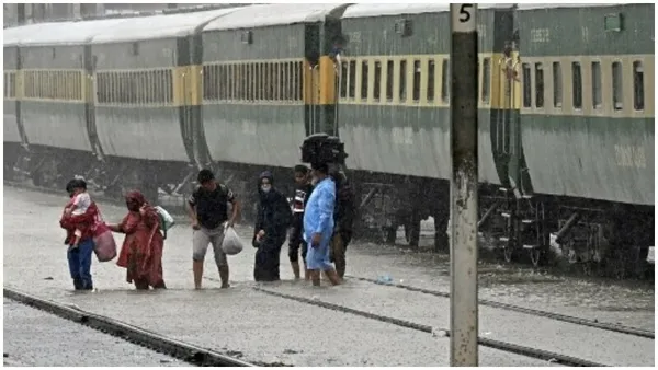 Muson yağmurları Pakistan’ı vurdu: 80 kişi hayatını kaybetti