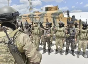 Izmir De Pkk Ya Ait 15 Kilo Tnt Ele Gecirildi