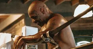 Mike Tyson uçakta bir kişiyi dövdü!