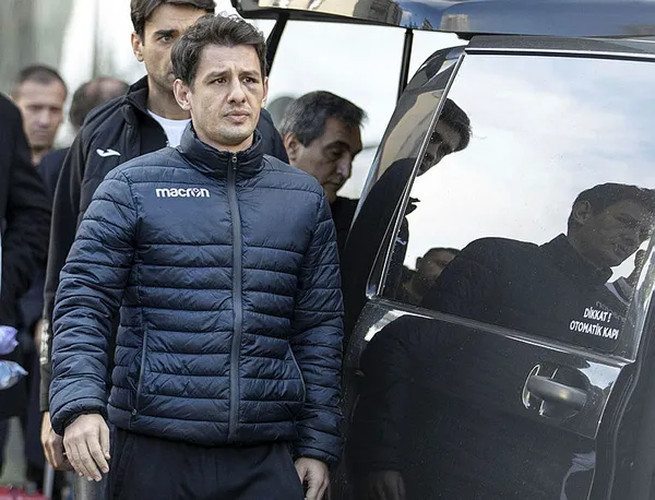 Halil Umut Meler taburcu oldu! İzmir’de ailesiyle buluştu! İşte ilk görüntüler...