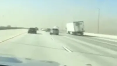 Rüzgar seyir halindeki TIR’ı devirdi