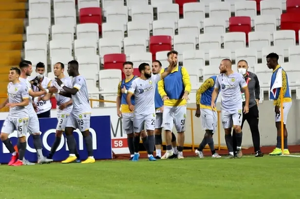 Heyecan dorukta! Hangi takımlar küme düştü? Süper Lig'den kimler düştü? - 3