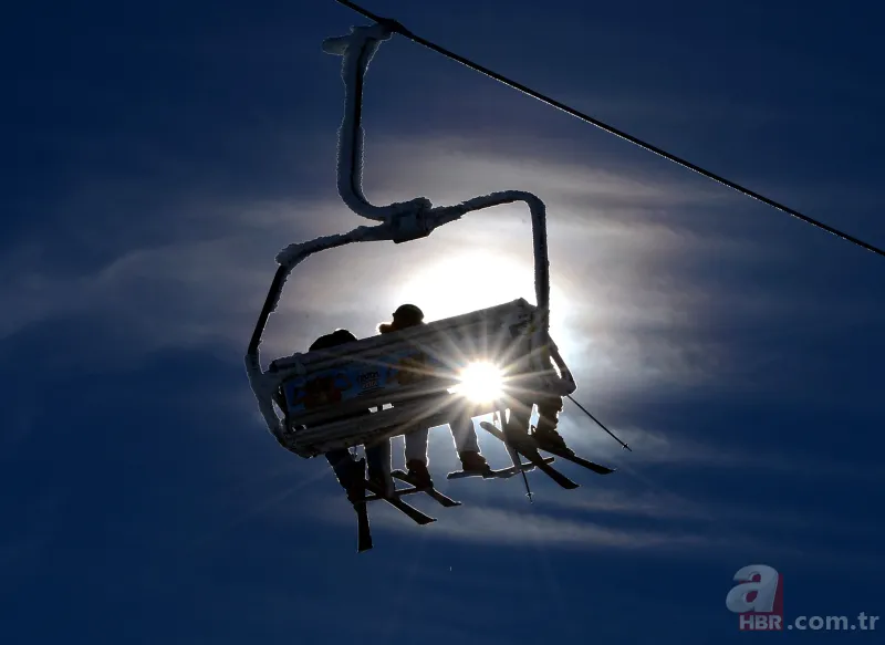 Uludağ tıklım tıklım! Metrelerce kuyruk oluştu 9