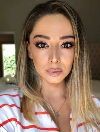 Hadise Makyajsiz Kameralara Yakalandi Youtube
