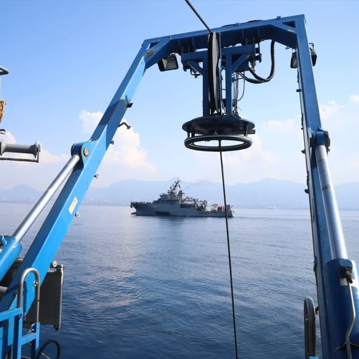 KKTC Başbakanı Üstel: Girne'de batan gemide 2 kadının kimliği