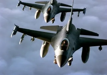 Beştepe'den F-16'lara 3 füze