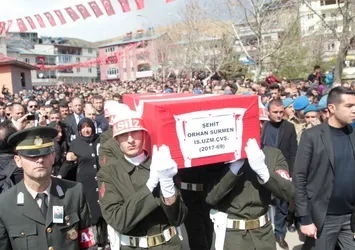 Afrin şehidi Uzman Çavuş Orhan Sürmen'i Kahramanmaraş'ta 10 bin kişi uğurladı