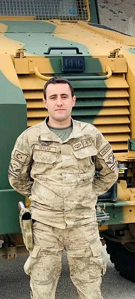 jandarma-uzman-cavus-aydin-ceylan-sehit-oldu-1686175539325.jpg Jandarma Uzman Çavuş Aydın Ceylan şehit oldu - 3