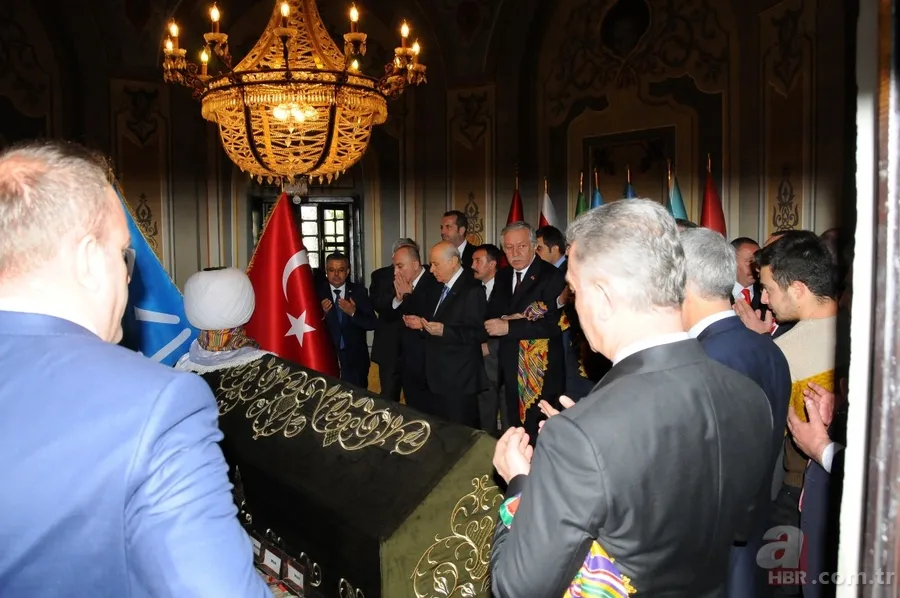 Devlet Bahçeli, Ertuğrul Gazi Türbesi’ni ziyaret etti 18