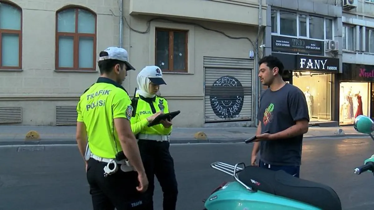 İstanbul'da helikopter destekli huzur uygulaması! Araçlar didik didik arandı