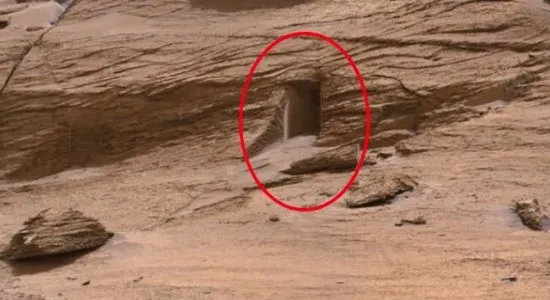 Mars’taki gizemli kapı dünyanın gündemine oturmuştu! Bilim insanları sır perdesini kaldırdı