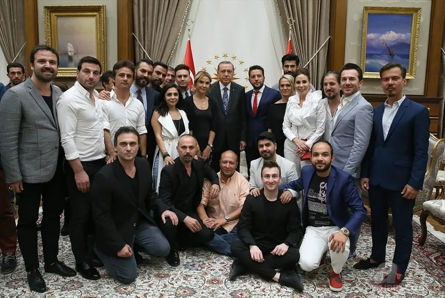 Cumhurbaşkanı Erdoğan sanatçı, oyuncu, radyocu ve sporcuları kabul etti 11