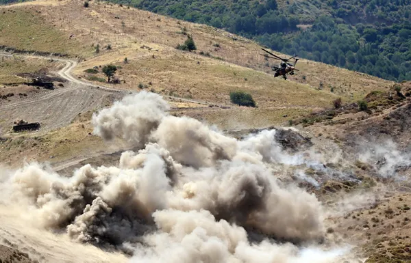 1654772011648.jpg EFES-2022 tatbikatı Yunanistan basınında! 'Türklerin Yunan adalarına çıkarmasını izleyecekler' - 11