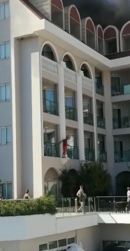 Son dakika: Manavgat’ta 5 yıldızlı otelde yangın paniği! - 1