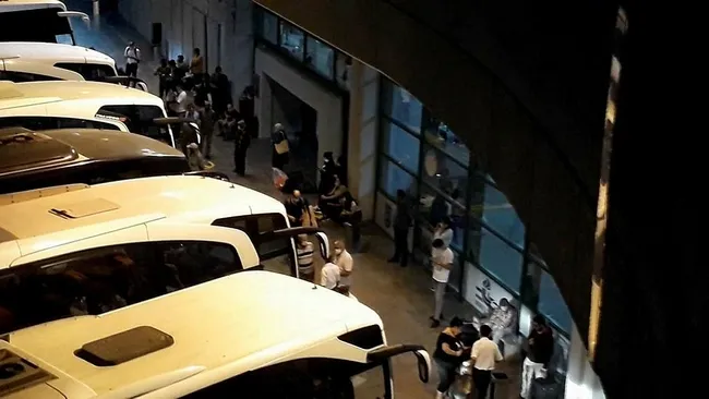 Ankara'da koronavirüs tedbirlerine rağmen asker uğurlayan kişilere ceza kesildi - 3