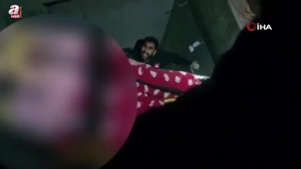 Asansör boşluğuna düşen kadın kurtarıldı