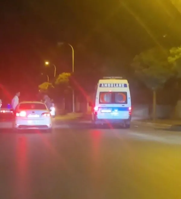 istanbulda-pes-dedirten-olay-asker-ugurlama-konvoyunda-drift-yaptilar-ambulansi-aralarina-aldilar-1660551185131.jpg İstanbul’da pes dedirten olay! Asker uğurlama konvoyunda drift yaptılar ambulansı aralarına aldılar - 1