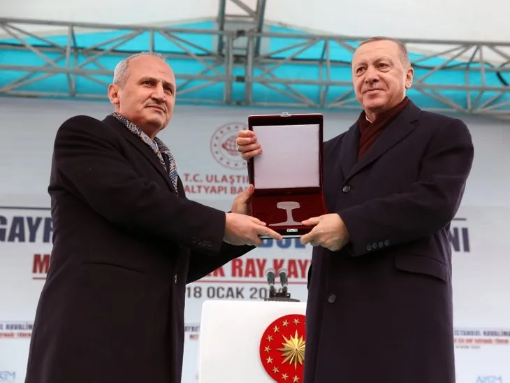 Başkan Erdoğan, Gayrettepe-İstanbul Havalimanı Metro Projesi ilk ray kaynağını yaptı