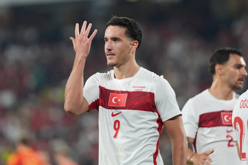 1786292506067.jpg Milli futbolcumuz Deniz Gül’ün evi soyuldu! 250 bin euroluk eşyası çalındı - 1