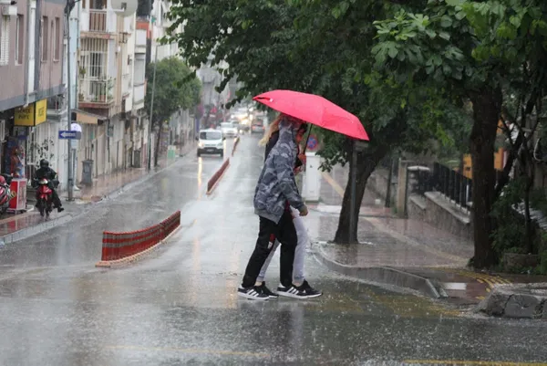 sibirya-uzerinden-giris-yapti-istanbullular-dikkat-beklenen-saganak-basladi-meteorolojiden-flas-uyari-1701663829027.jpg Sibirya üzerinden giriş yaptı 🌧️ İstanbullular dikkat: Beklenen sağanak başladı | Meteoroloji'den flaş uyarı - 8