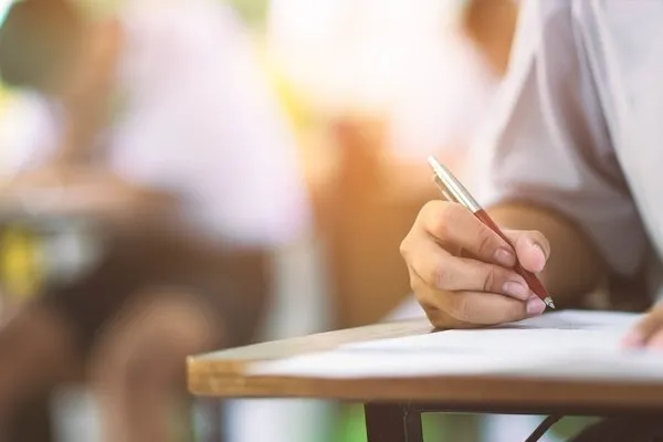 Hemşirelik taban puanları 2023 | Vakıf/Devlet üniversitesi güncel puan ve başarı sıralaması! YÖK ATLAS ekranı...