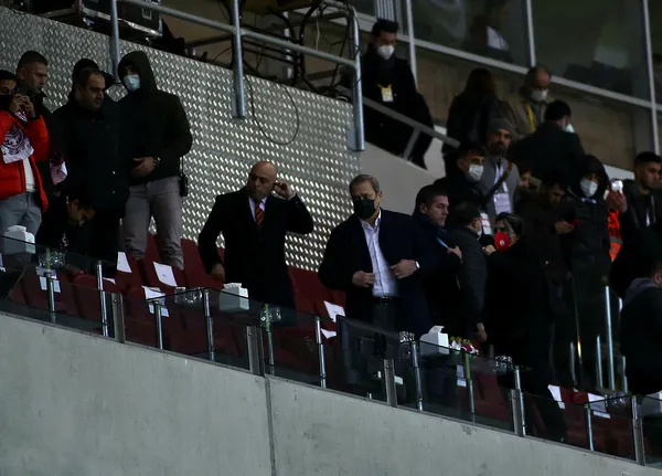 1646933974081.jpg Galatasaray bir kulüpten daha fazlası! Başkan Burak Elmas Barcelona maçı öncesi konuştu - 2