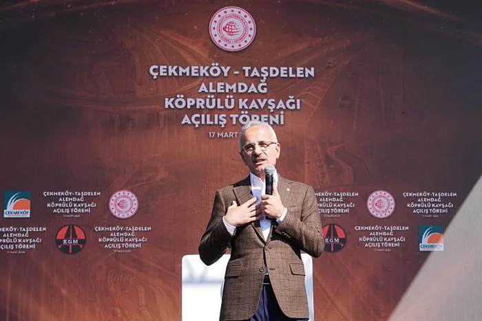 bakan-uraloglu-acikladi-ulasimi-16-dakikadan-1-dakikaya-indirdik-1710691641941.jpeg Ulaştırma ve Altyapı Bakanı Uraloğlu açıkladı: Ulaşımı 16 dakikadan 1 dakikaya indirdik - 2