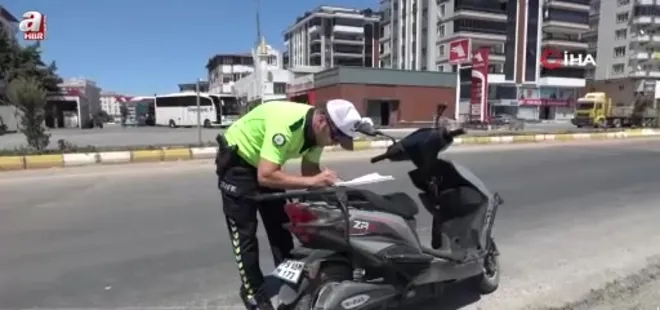 Kilis'te otomobil motosiklete çarptı: 2 yaralı