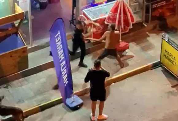 Antalya'da sopalı vahşet! "Gürültü yapıyorsun" dedi komalık etti - 1