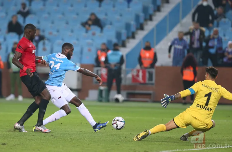 Trabzonspor Abdullah Avcı ile 26 sezonun en iyi dönemini geçiriyor! Bileği bükülmüyor 6