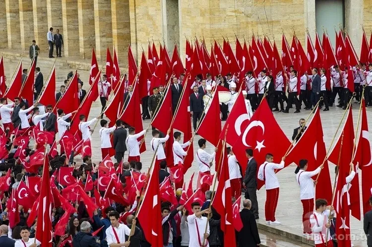 29 Ekim Cumhuriyet Bayramı Mesajları: Cumhuriyet’in 100. Yılına özel en anlamlı, resimli, duygusal, yeni, kısa-uzun, güzel resimli mesajlar… 22