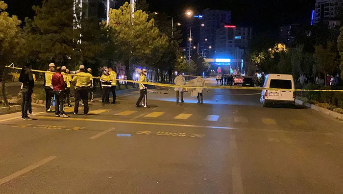 Niğde'de feci kaza! Otomobilin çarptığı 2 kadın öldü - 1