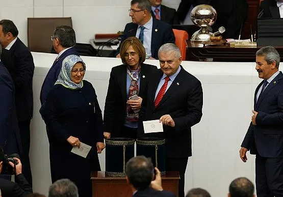 TBMM'de oylama tamamlandı! Baraj aşıldı - 1