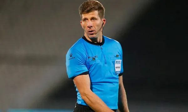 Trabzonspor Fenerbahçe Sivasspor ve Başakşehir’in Avrupa’daki maçlarını yönetecek hakemler açıklandı