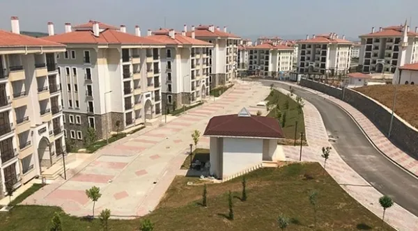 1663166574220.jpg İşte İstanbul'da sosyal konutların inşa edileceği arsa! Milyonlar merakla bekliyordu! Başakşehir'deki 50 dönümlük araziyi ilk kez A Haber görüntüledi - 7