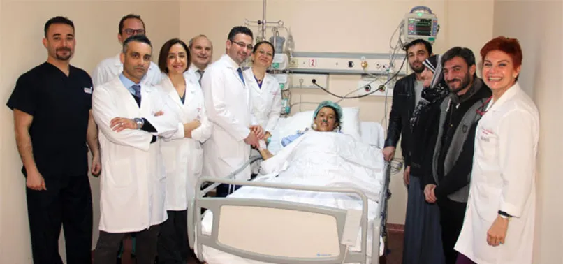 Karın ağrısıyla gitti karaciğer nakli oldu