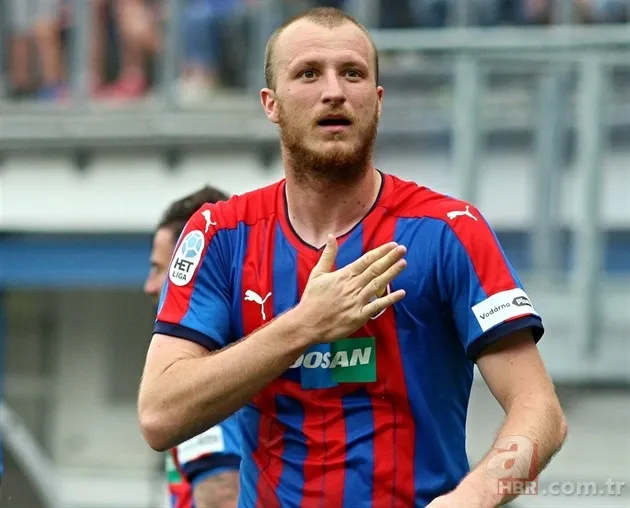 Beşiktaş ocak bombasını patlattı! İlk hedef golcü 9