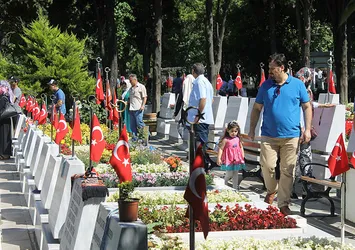 Bütün şehitliklerden aynı ses