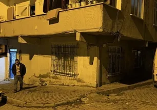 İstanbul'da silahlı gasp dehşeti: Anne ve kızının ağzını bantlayıp paralarını çaldılar